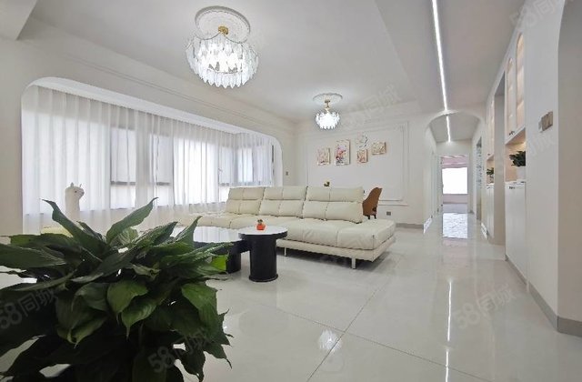 远成鹭栖湖4室2厅142㎡73.8万二手房图片