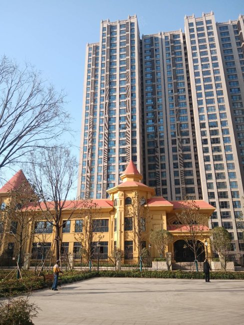 曲江千林郡3室2厅2卫119.31㎡南240万