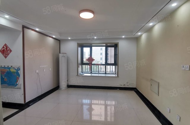 人民公园东邻 中央帝景 西边户三室两卫免大税带车位带储有钥匙