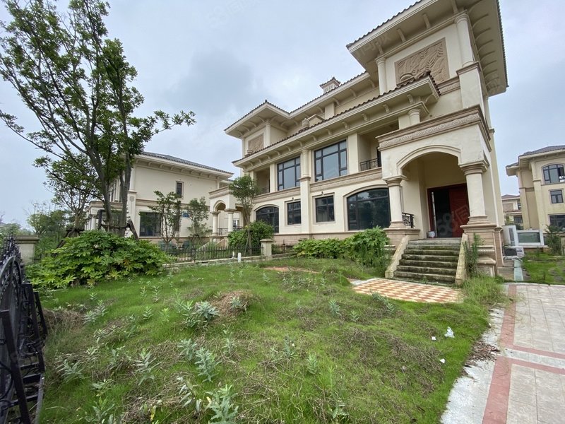 恒大海上威尼斯双拼别墅出售