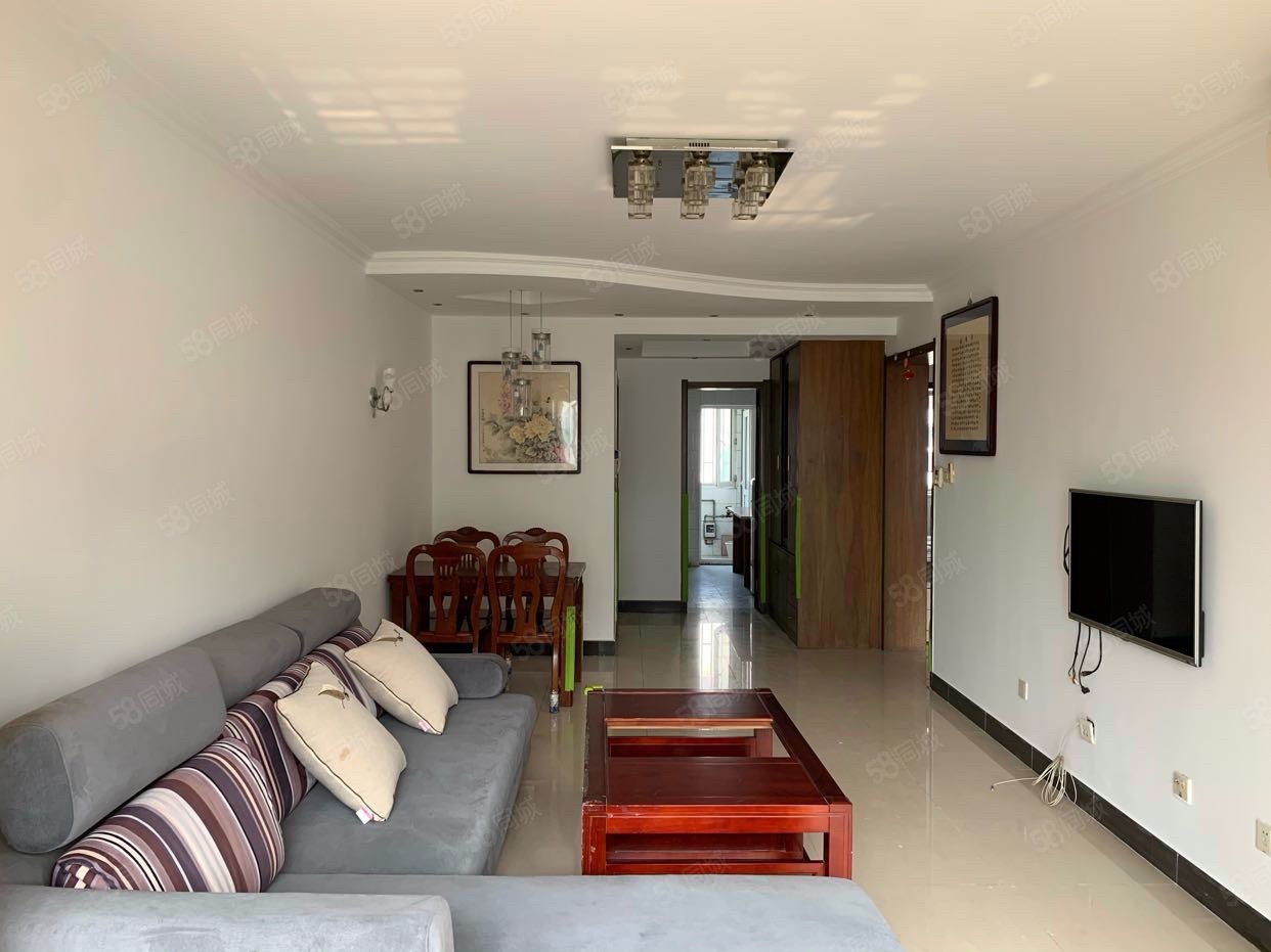 龍錦苑二區(qū)2室1廳1衛(wèi)88.8㎡南390萬