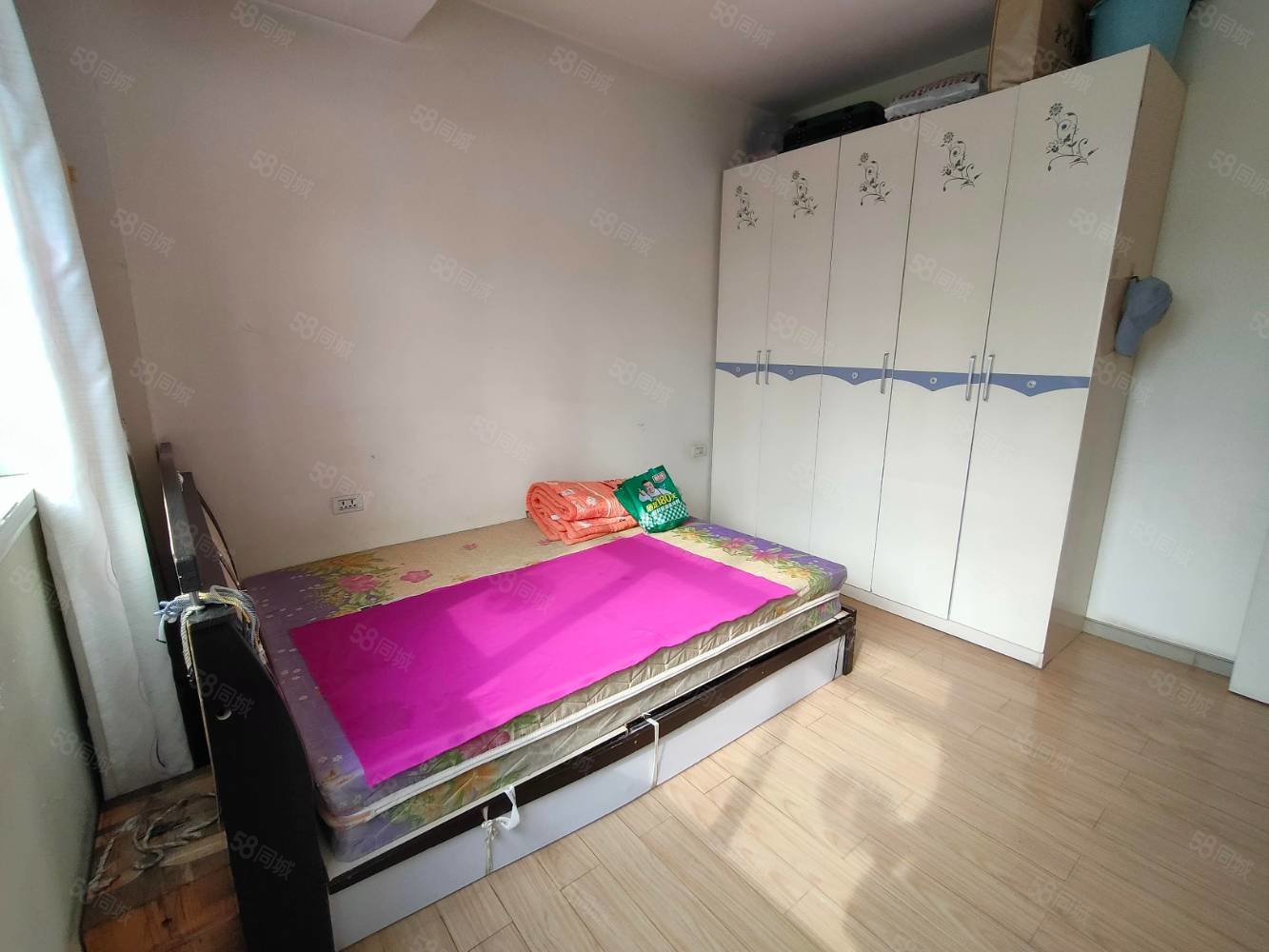 宏发明珠3室2厅1卫115㎡东南55万