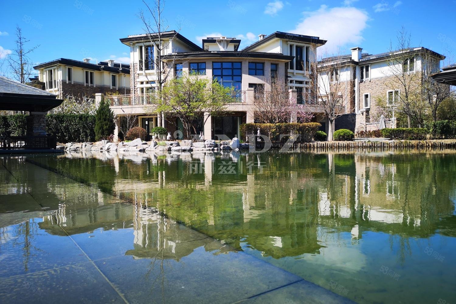 东山墅5室5厅8卫661.81㎡东7299万