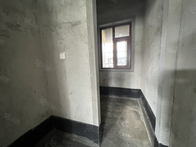 建业世和府3室2厅2卫169㎡南北164万
