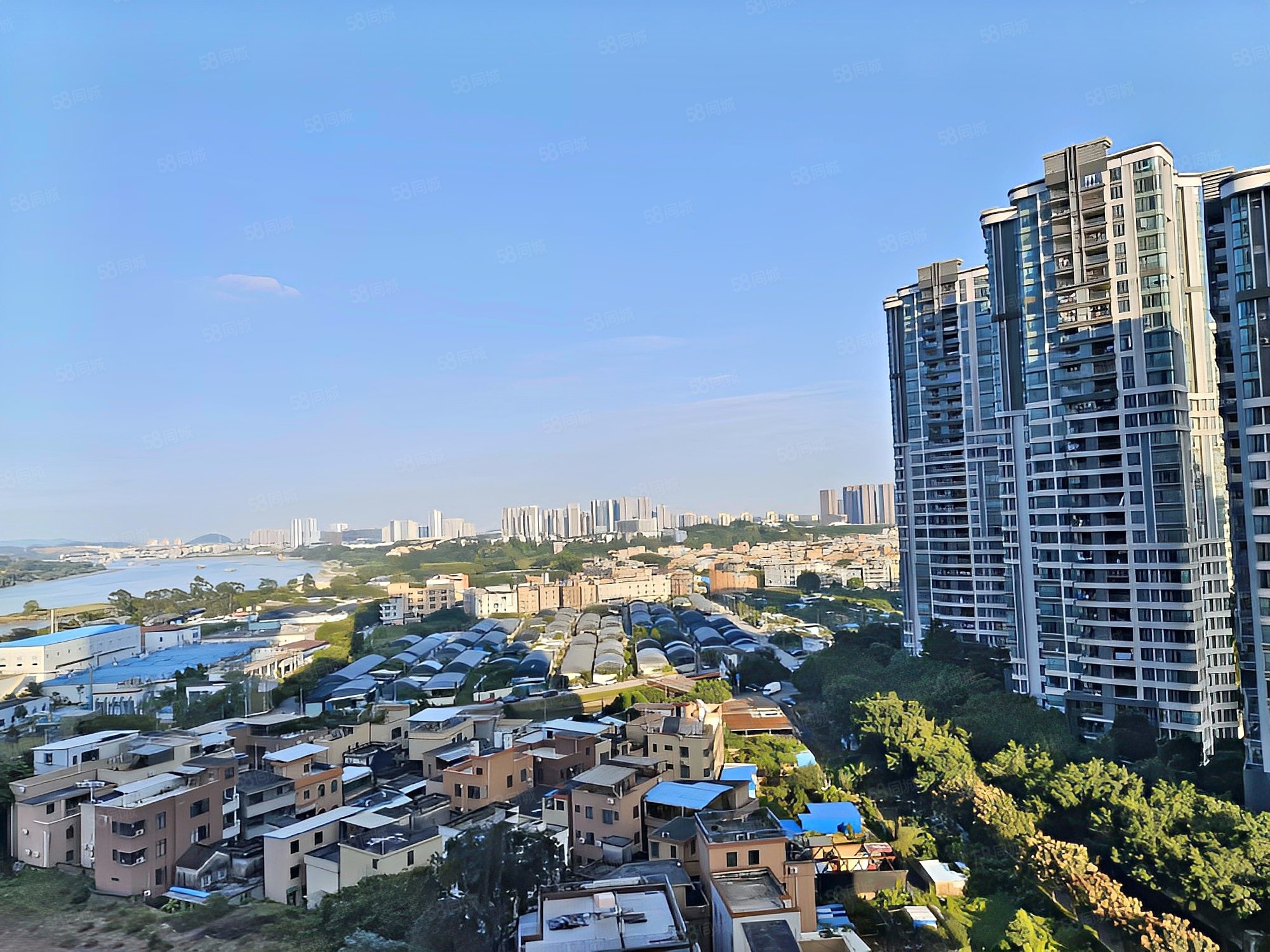 雅居乐剑桥郡剑桥汇5室2厅5卫309.58㎡南北1300万
