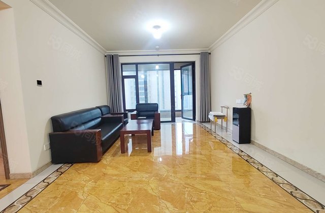 碧桂园翡丽湾 中间好楼层 三室两厅两卫 双阳台 随时看房