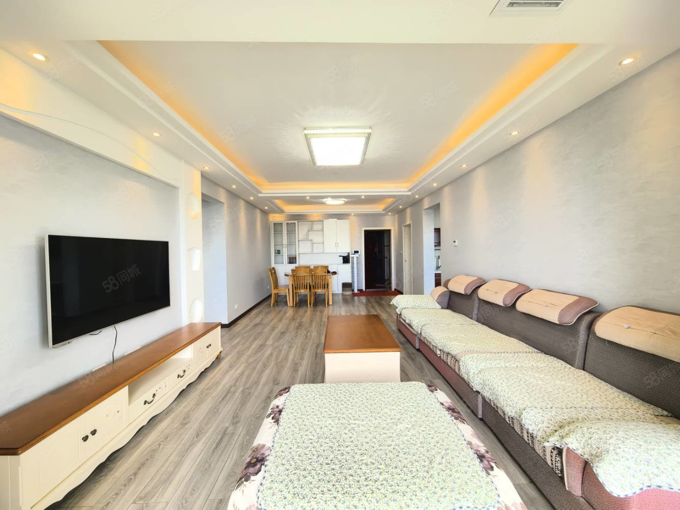 维多利亚3室2厅1卫110㎡南北69万