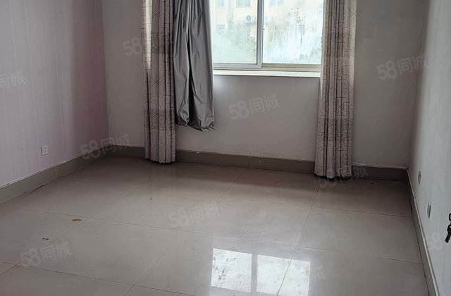 汽车总站附近伟业中华苑(北区) 中间好楼层  地暖房