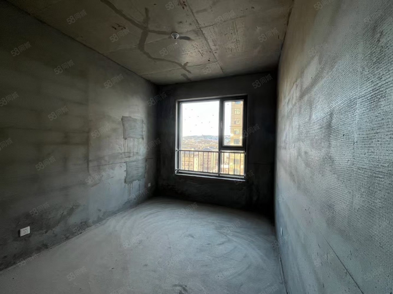 熙樾新城3室2厅2卫143㎡南北93万