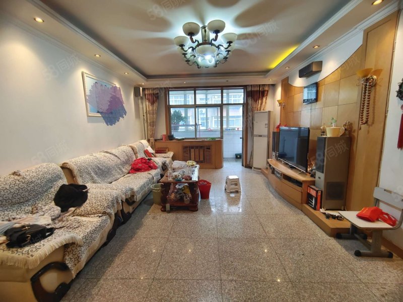 馨华园3室2厅2卫130㎡南北180万