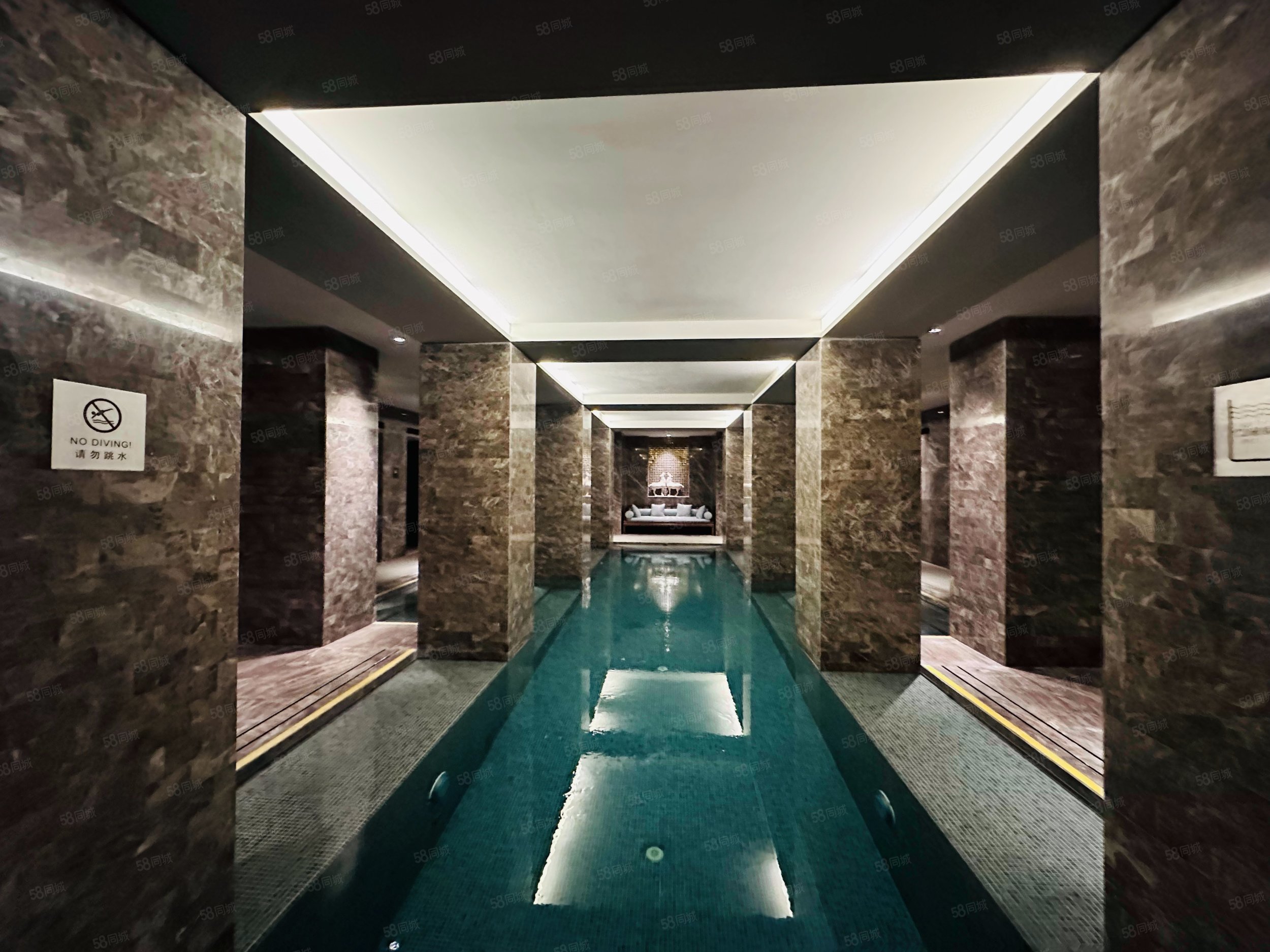 南池子大街49號四合院176室20廳20衛(wèi)5000㎡南北100000萬