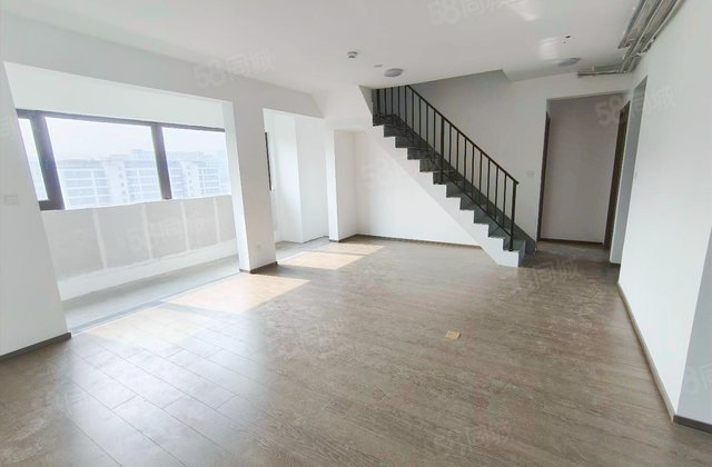 龙湖青云阙云璟5室3厅190㎡258万二手房图片