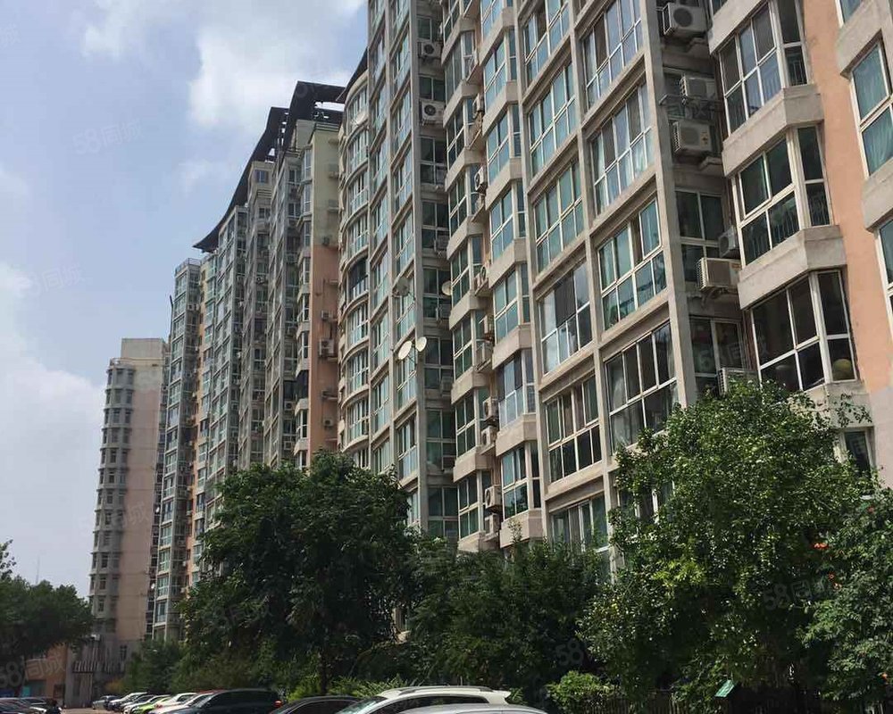 中豪世纪花园内中环之间