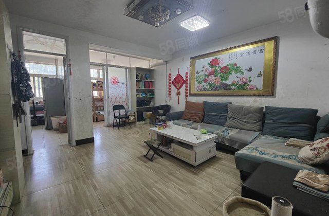 建设路花园路 亿丰超市附近 一楼带院 诚心出售