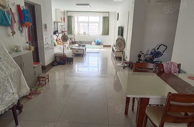 柳泉花园客厅朝阳，采光好，带门脸车库和储藏室，房东直卖