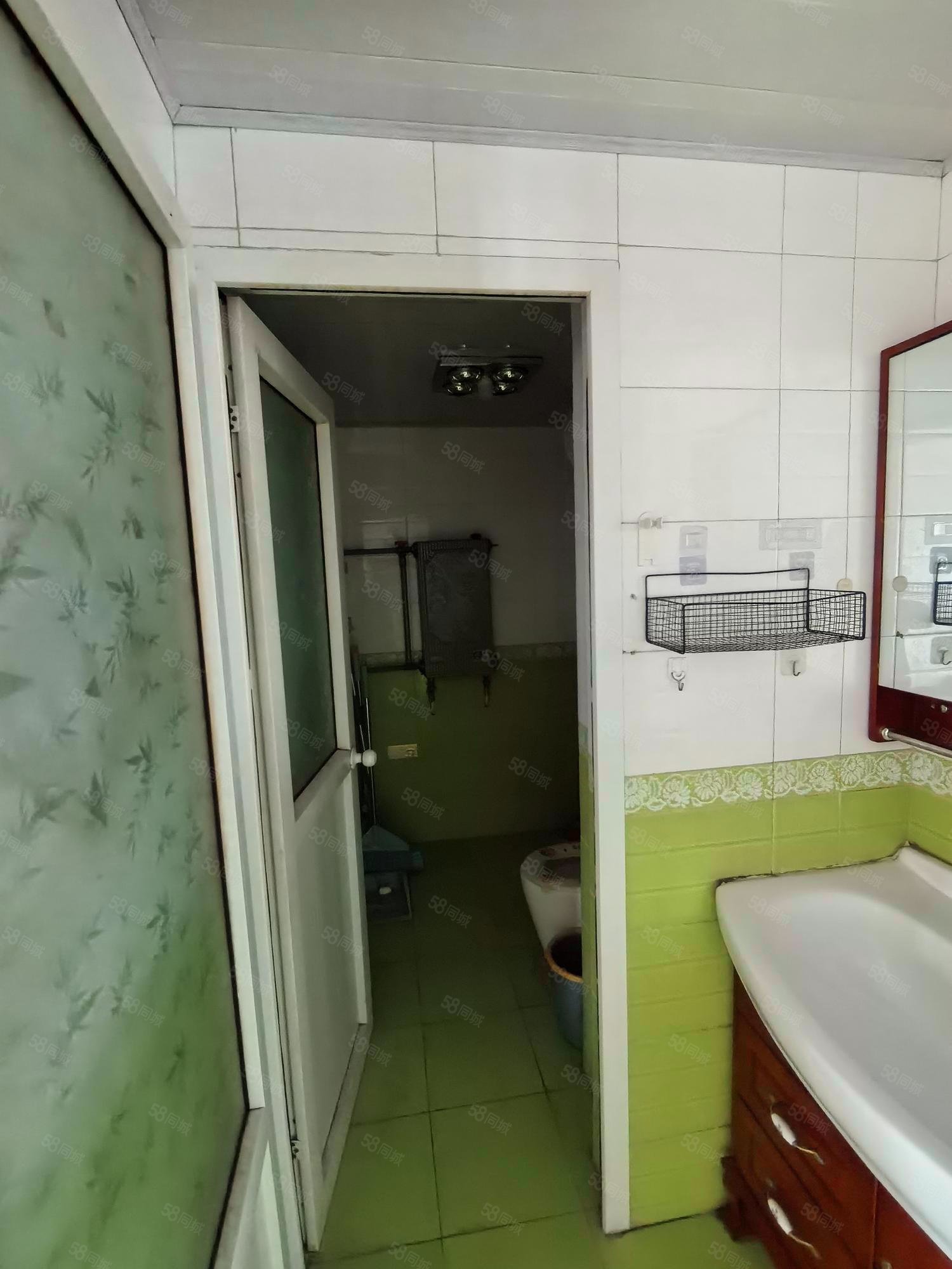 新平北路5號(hào)院3室1廳1衛(wèi)129.29㎡南北170萬(wàn)