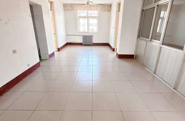 77万，柳园小区113平，南北通透大三居 ，停车方便