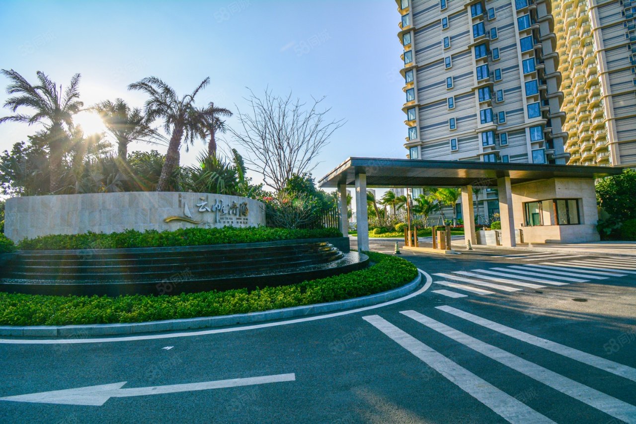 一线海景,特价300万,精装修现房,雅居乐清水湾-三亚58同城