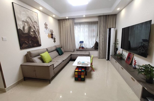 文轩本部 东关国际边户 精装修三室两厅2卫  南排 无遮挡