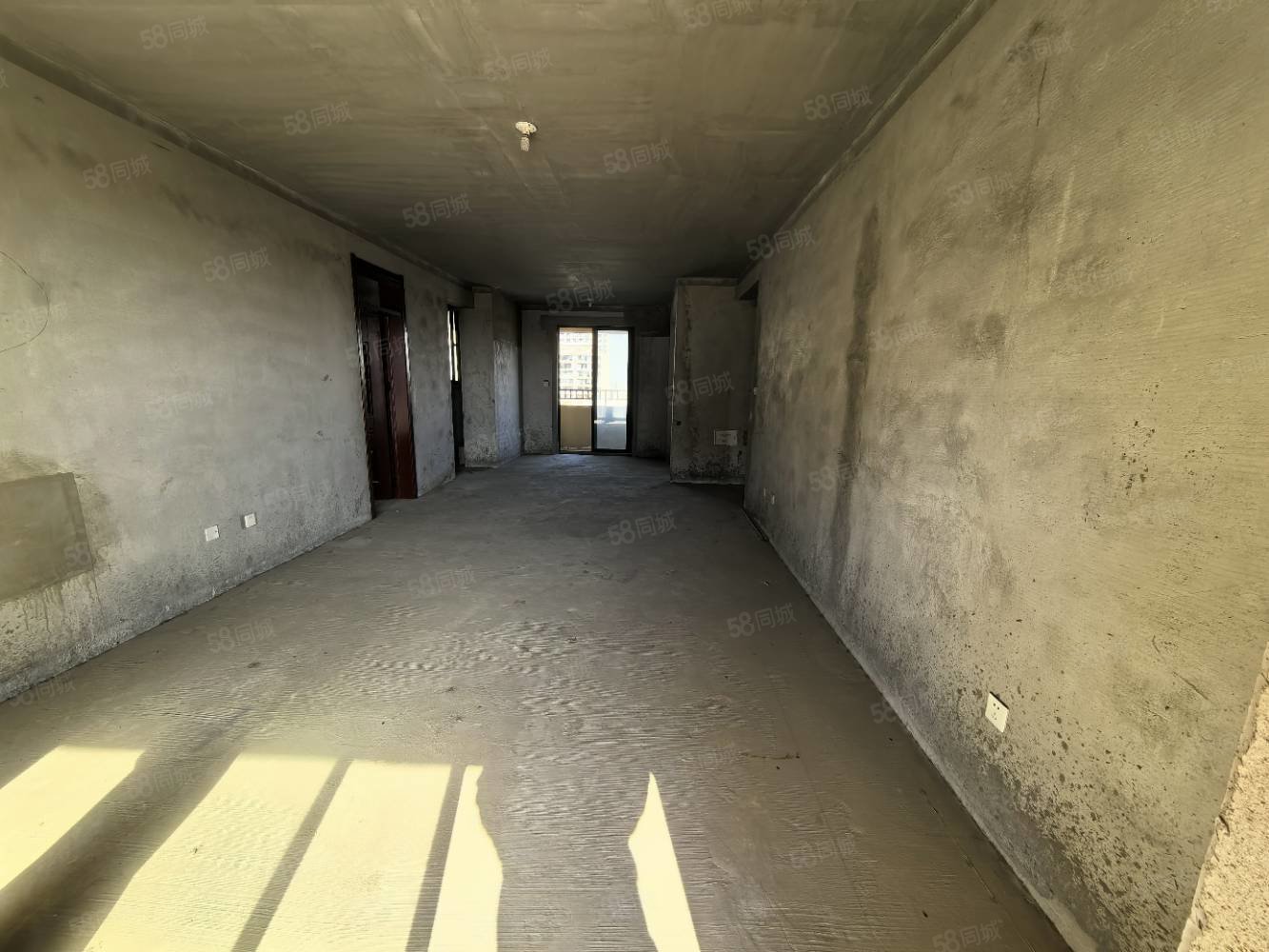 中铁诺德雍景台3室2厅2卫115㎡南北70万