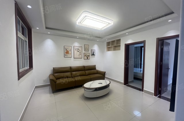 水岸新城 一楼 三室 精装修 带地上储藏室 新城邦 香格里