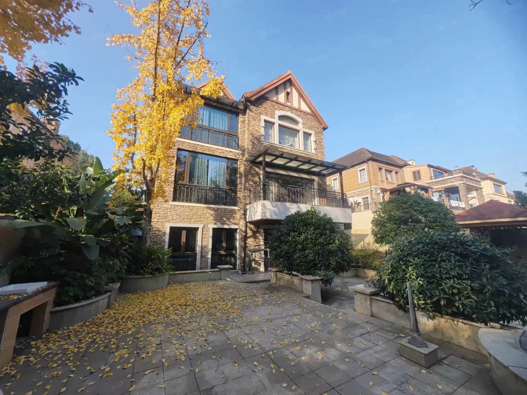 保利拉斐庄园5室3厅4卫464.58㎡南北1365万