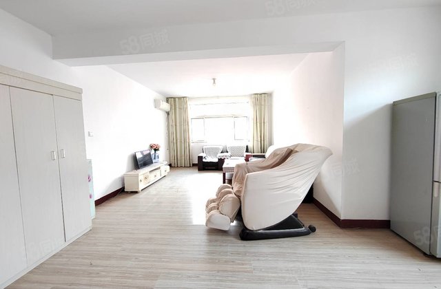 七中地暖房 欧景丽都   全明户型三室双卫  带车库