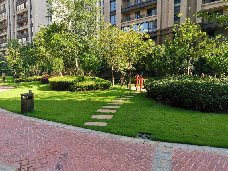 南昌房产信息 南昌二手房 红谷滩新区二手房 九龙湖二手房 绿地悦城f