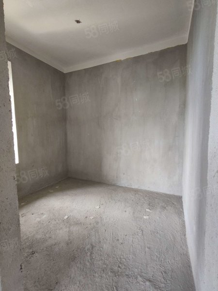 德和沁园2室2厅1卫73㎡南北51.6万