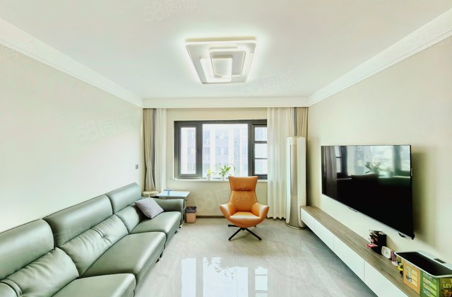 升龙御玺一期4室2厅126.6㎡135万二手房图片