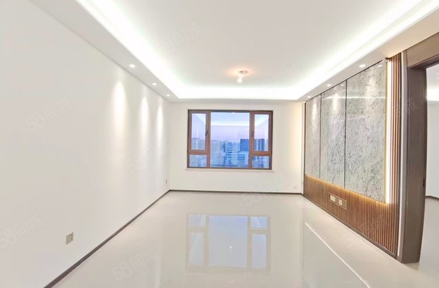 龙湖天璞3室2厅96.43㎡80万二手房图片