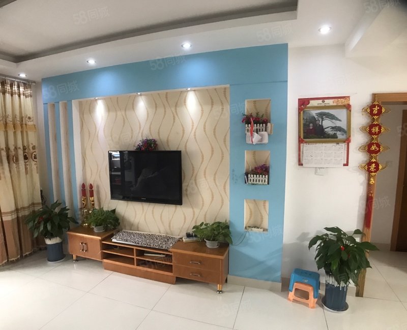 【10图】县城火腿心南北通透大3房出门就是菜市场,富宁时代商业广场