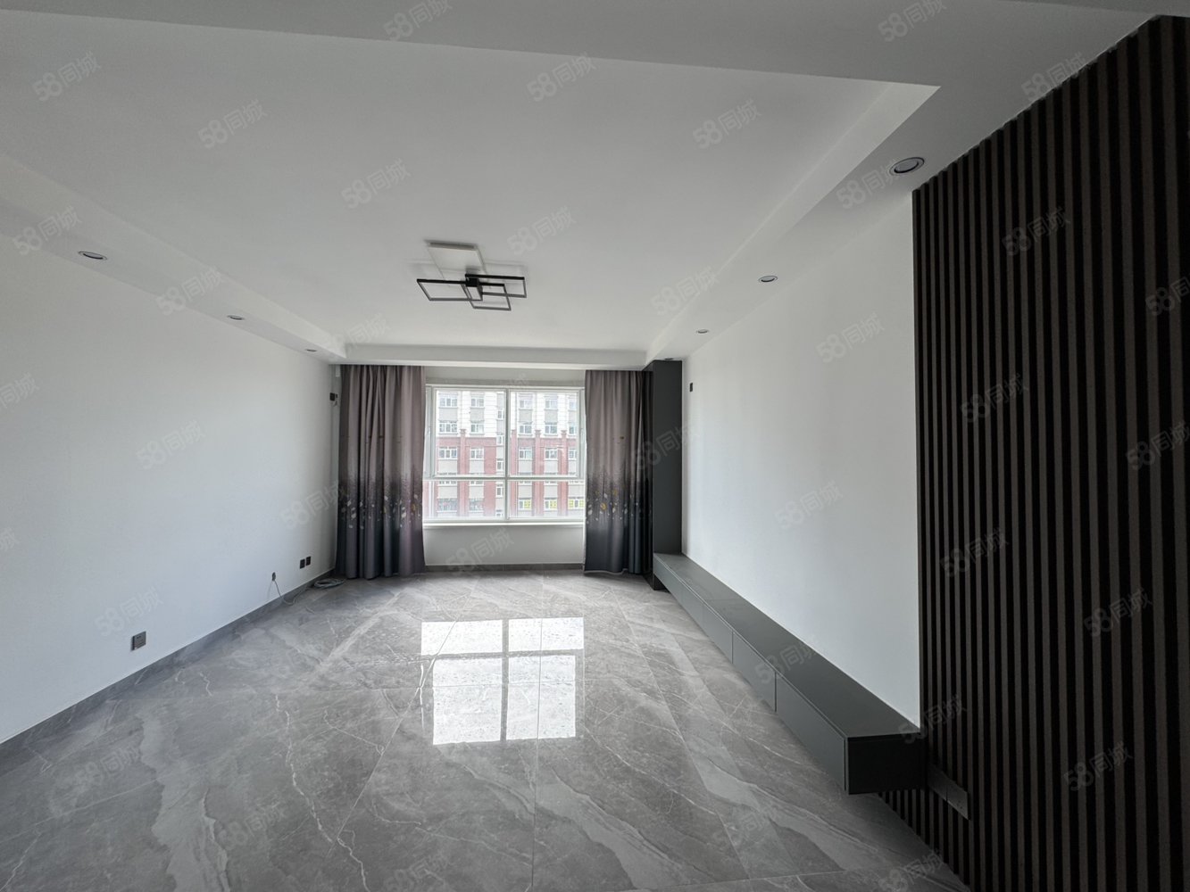 海龙新城3室2厅1卫120㎡南北76万