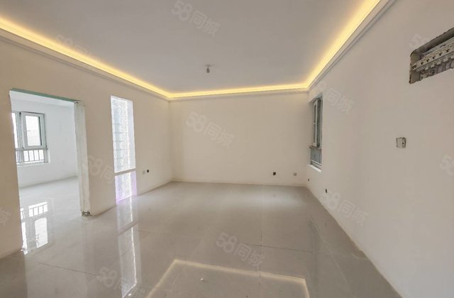 急售急售。民生  对过 三室两卫 带储藏室 可按揭