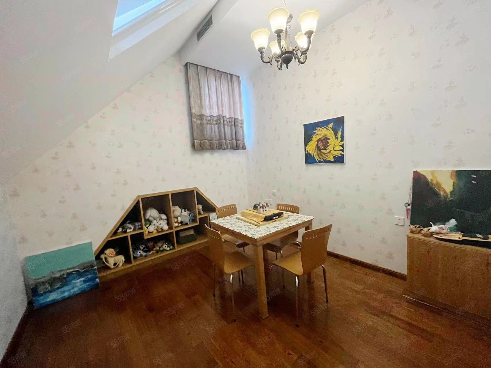 藍岸麗舍(別墅)4室2廳3衛(wèi)369.26㎡南北995萬