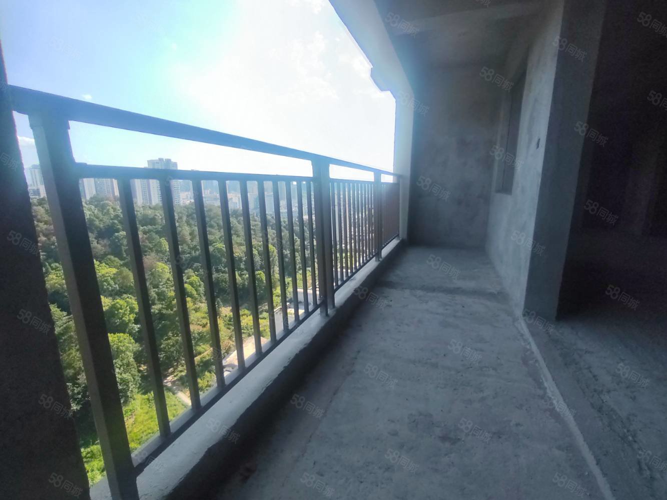 北湖豪苑6室2厅2卫198㎡南北132万