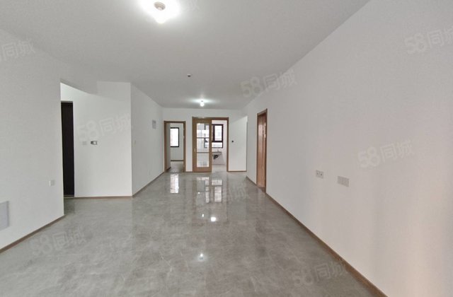 急售！外国语！老文轩，四叶草户型，南北通透，一梯一户看房方便