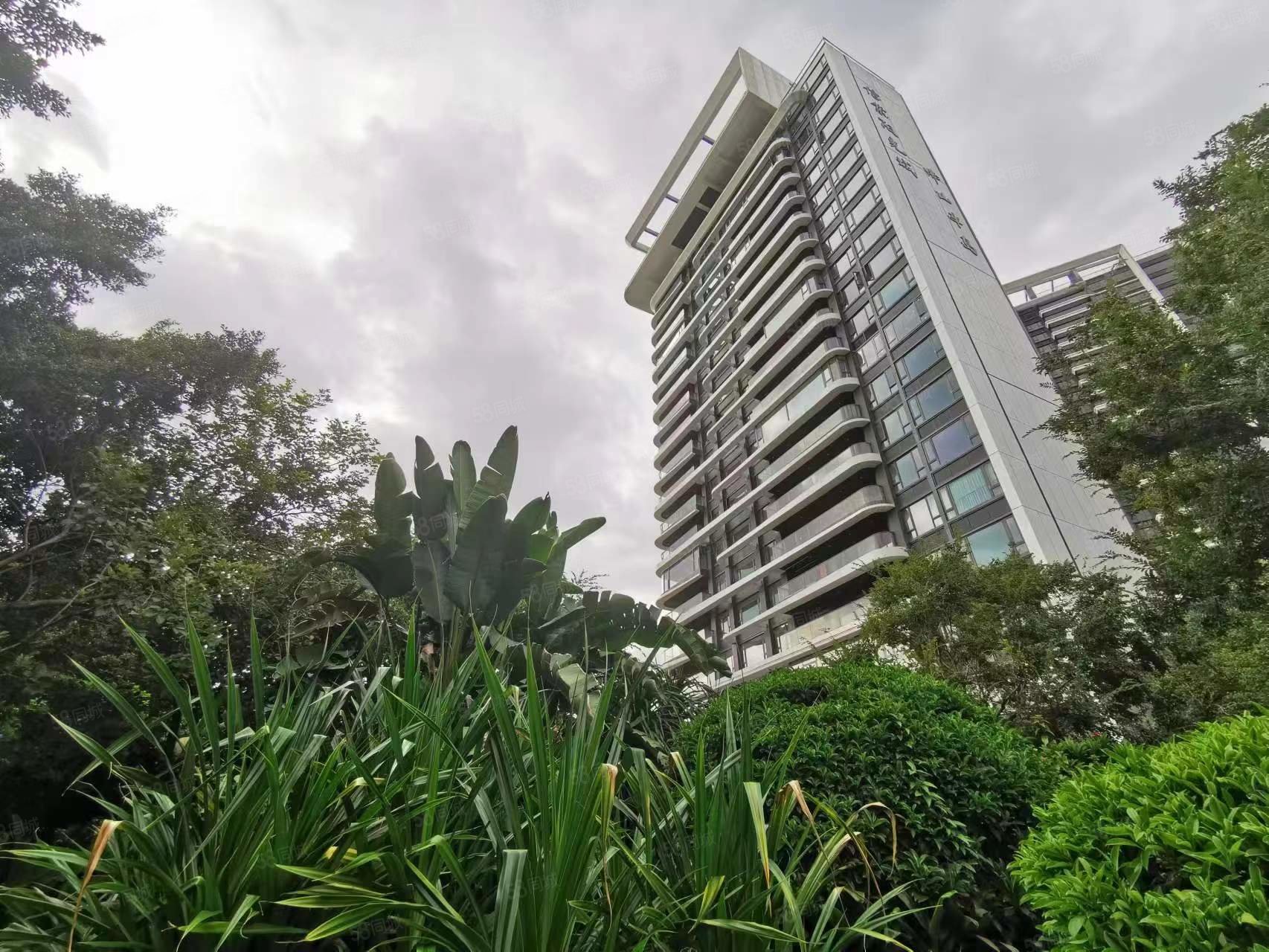 信业阳光城佛山半岛4室2厅3卫226.49㎡南北640万