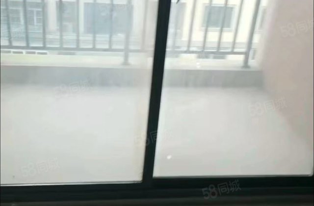 海景风情6室4厅241㎡80万二手房图片