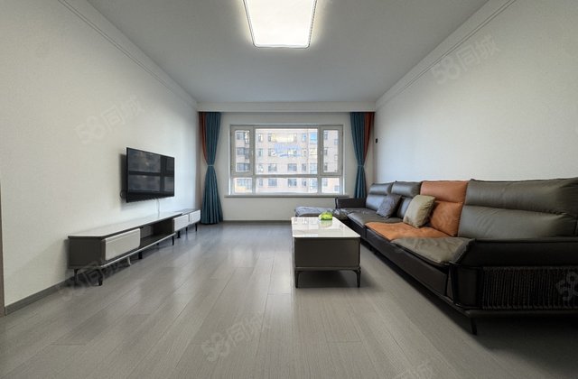 香江铂朗明珠3室2厅150㎡52.8万二手房图片