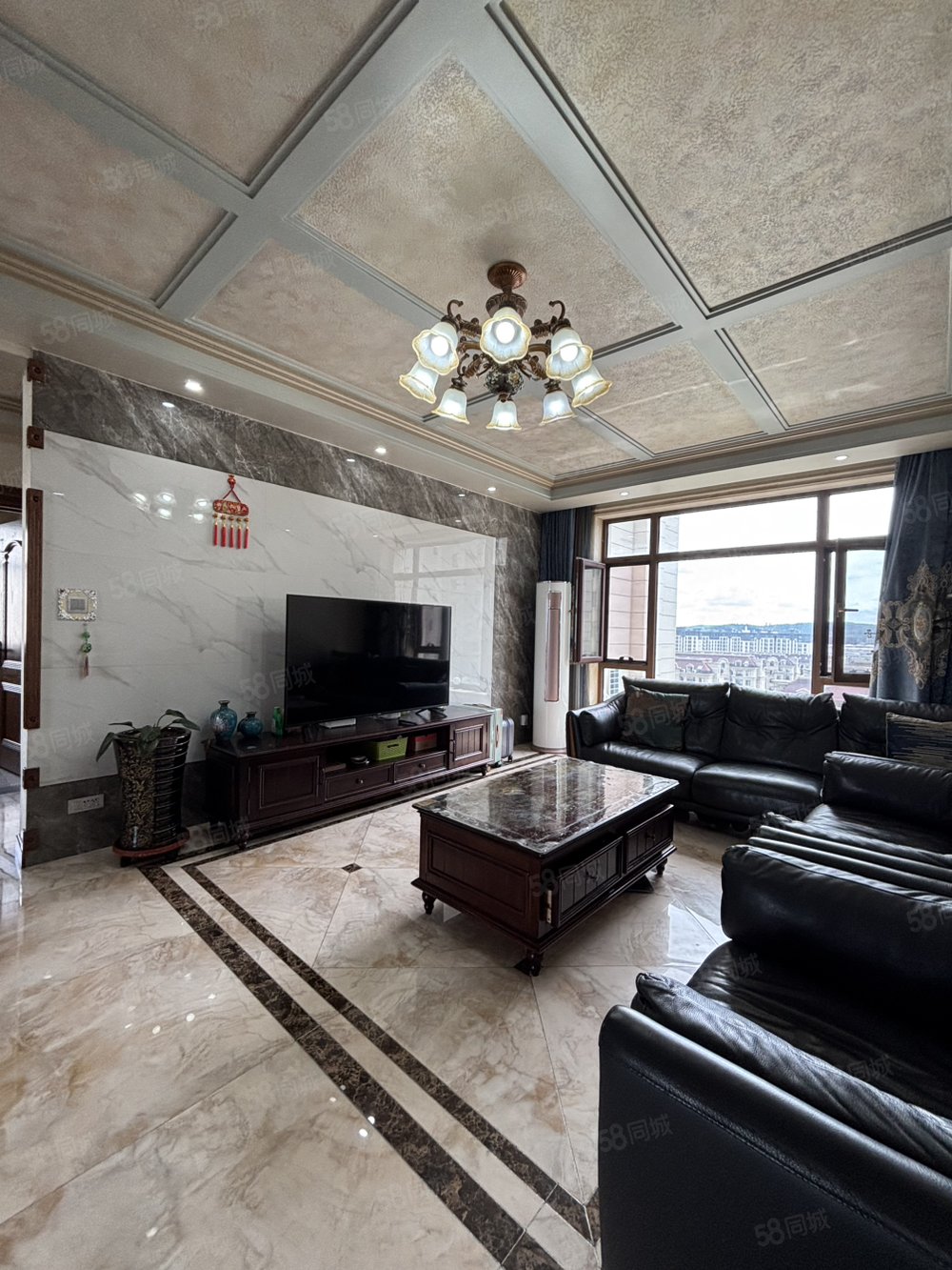 塞纳阳光3室2厅2卫133㎡南北76.8万