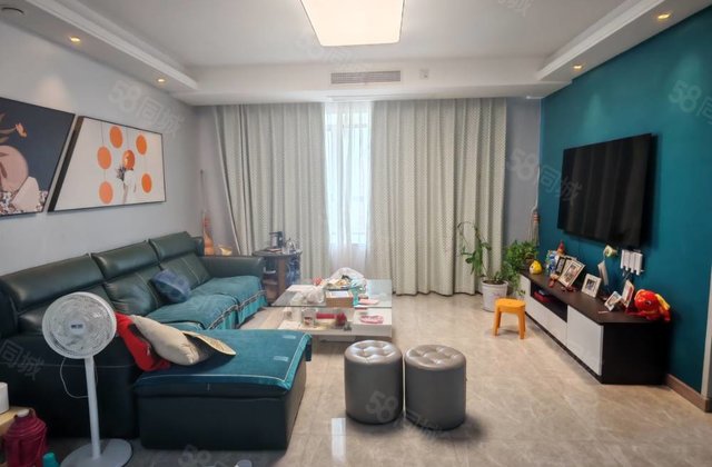 徒骇河西邻 裕昌莲湖新城南区西边户 精装带家具家电 双车位