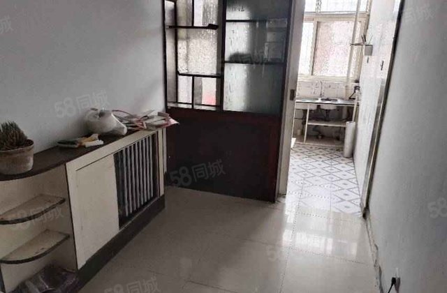 柳泉花园 南北通透 精装修 高楼层视野无遮挡 近医院