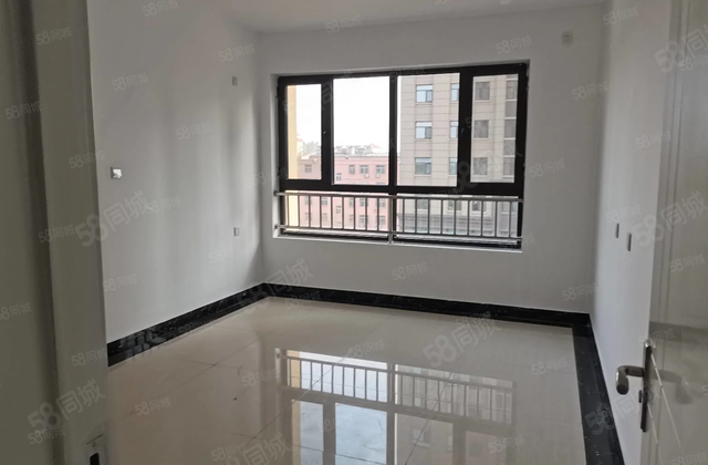 孟达中央帝景4室2厅2卫好楼层带车储送物业费新房未住免大税