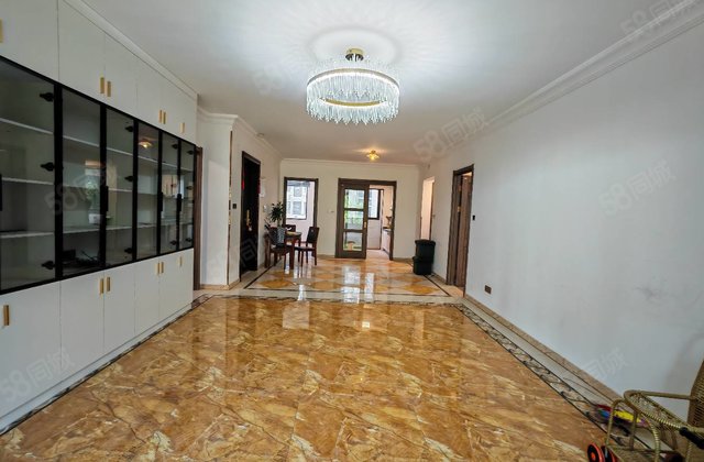 开发区 国岳府洋房 精装四叶草户型 带车位 免大税 东昌中学