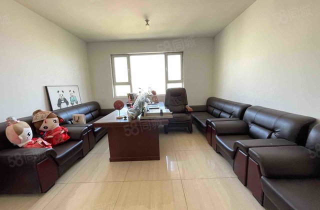 土骇河观景房，人车分流，中间楼层带车位储藏室免大税，