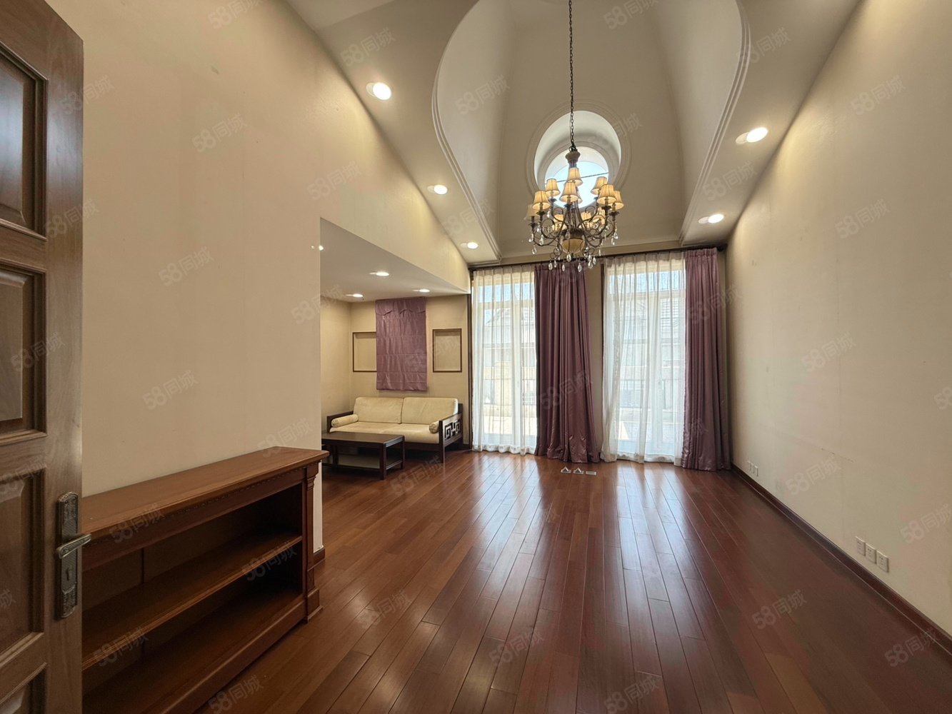 財(cái)富公館6室4廳8衛(wèi)1500㎡南北8400萬