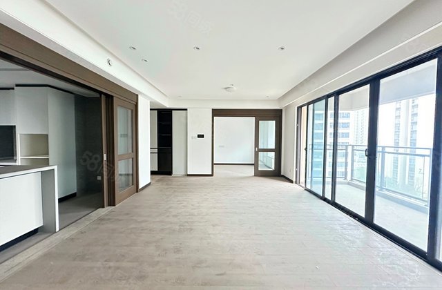 万科森林公园林璟4室2厅131.96㎡138万二手房图片