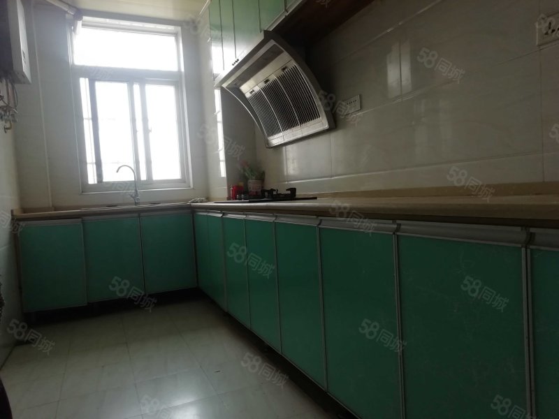 星火社区3室1厅1卫111.85㎡东28万
