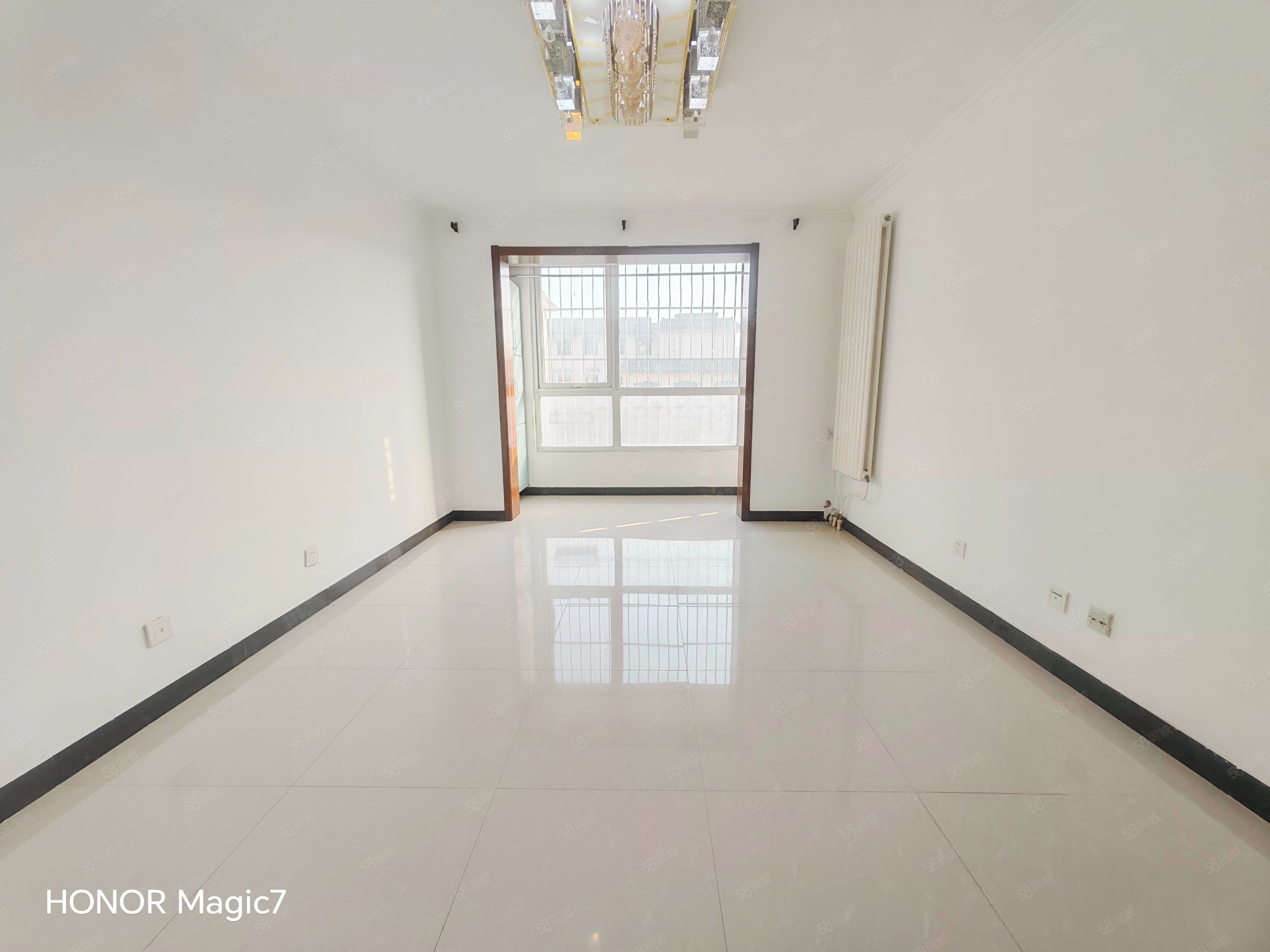 欣藝景園2室1廳1衛(wèi)88.81㎡南北390萬